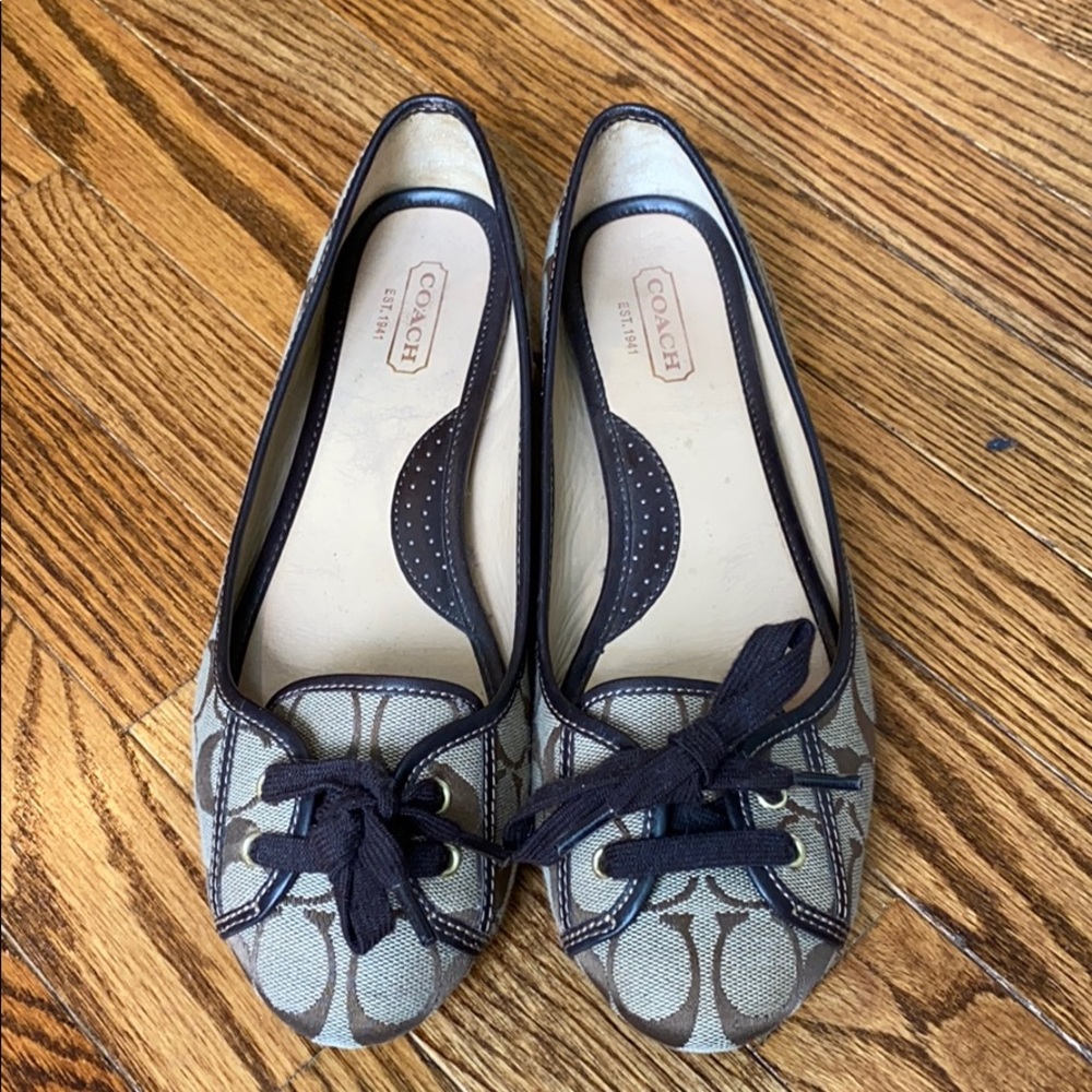 Coach flats